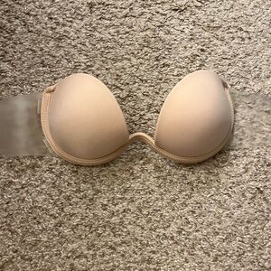 Nude Maidenform sized 2 (34A/32B) strapless bra with replacement wing tape